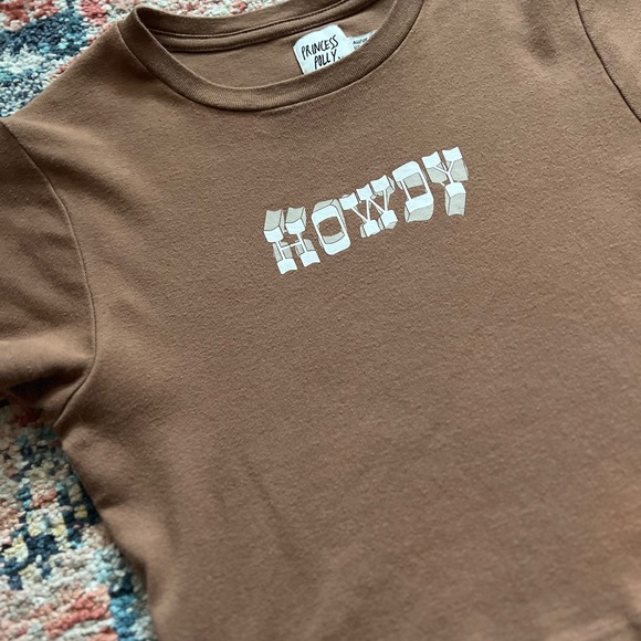 Brown Cropped 'Howdy' Tshirt from Princess Polly Size Medium - Picture 2 of 4